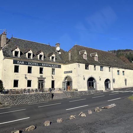 Gite-Auberge Du Pont De Lanau Neuveglise Exterior photo